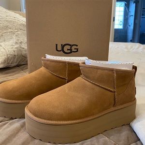 UGG Classic Ultra Mini Platform Color: Chestnut (Women’s Size W9 / M8)